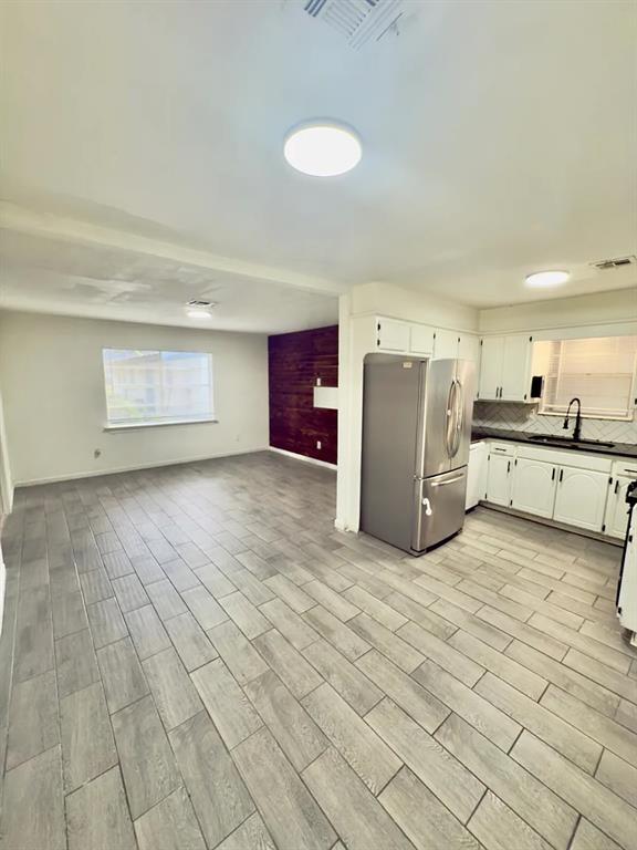 Building Photo - 4312 Meadowpark Dr