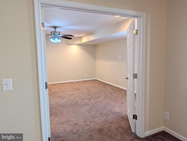 Building Photo - 9537 Evergreen Circle