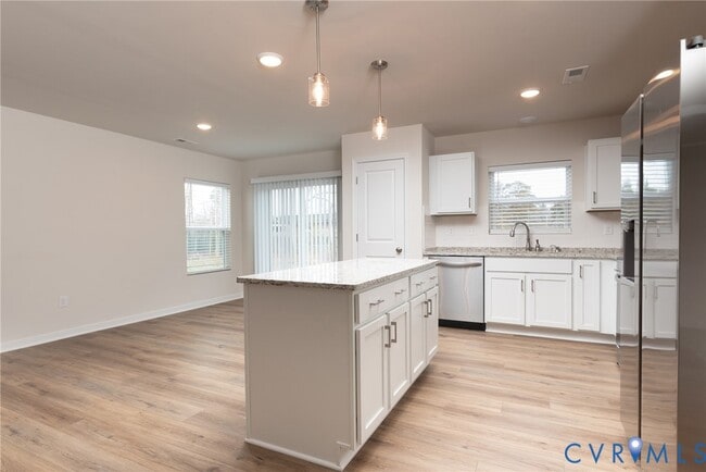 Building Photo - 5327 Chamberlayne Rd