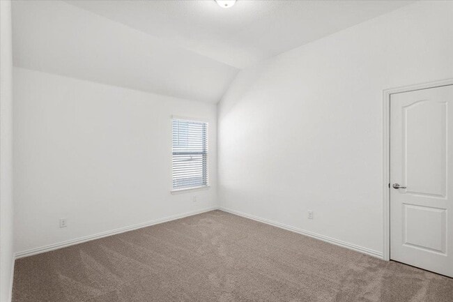 Building Photo - 1425 Cole Ests Dr