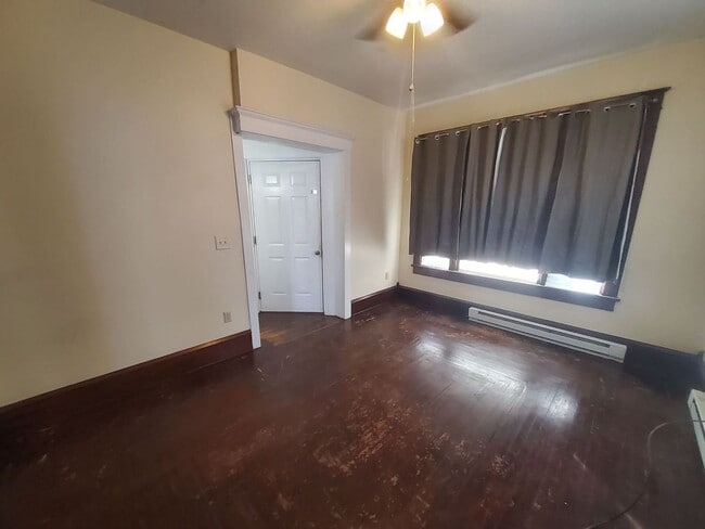 Building Photo - 2nd St 215-217 N