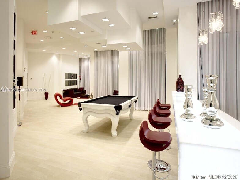 Building Photo - 350 S Miami Ave