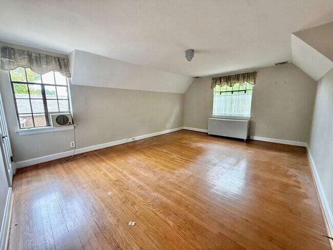 Building Photo - 6491 Ridge Ave