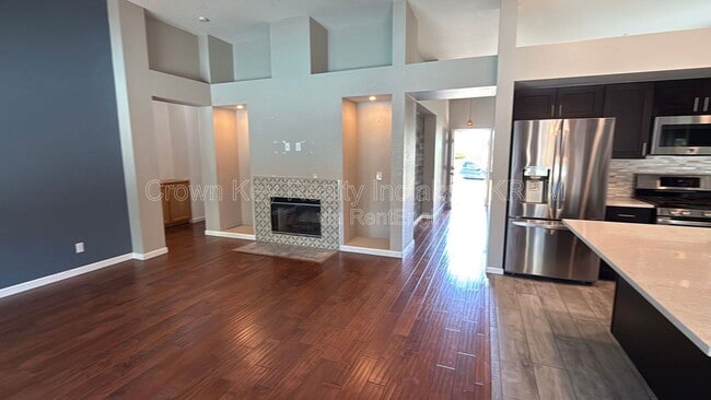 Building Photo - 885 Tom Fowler Dr