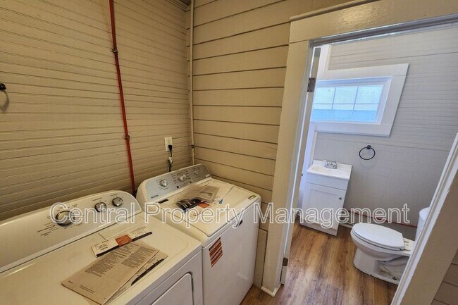 Building Photo - 212 McGarity St