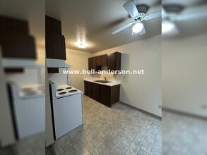 Building Photo - Cozy 1 Bedroom Condo Available for Immediate Move In- RENT SPECIAL $200 OFF FIRST MONTHS RENT!