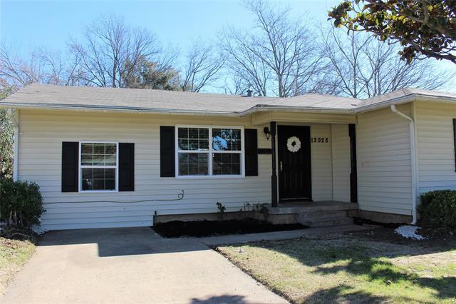 Building Photo - 12028 Hoblitzelle Dr
