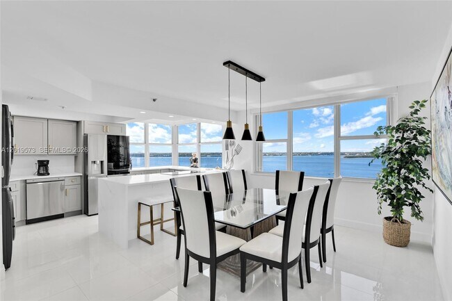 Building Photo - 5200 N Ocean Dr