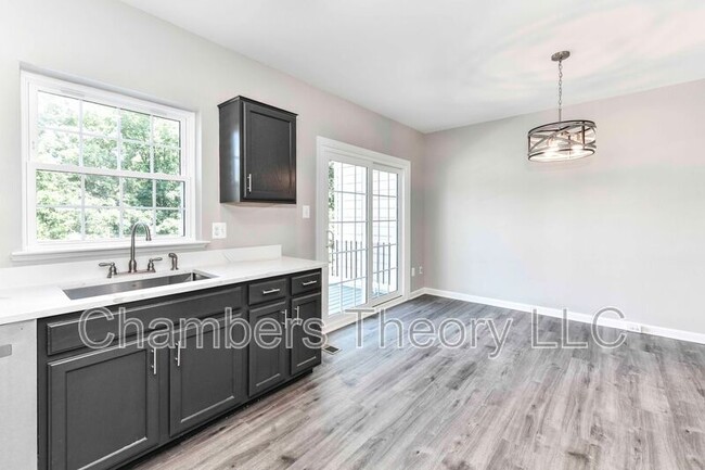 Building Photo - 43642 Lees Mill Square