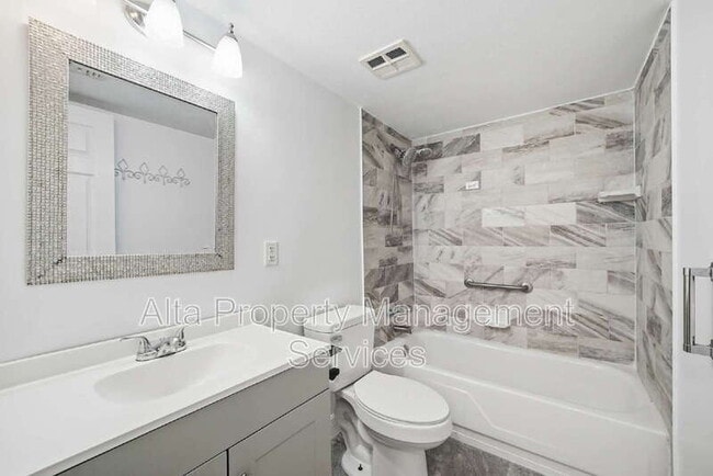 Building Photo - 4329 Plaza Gate Ln S