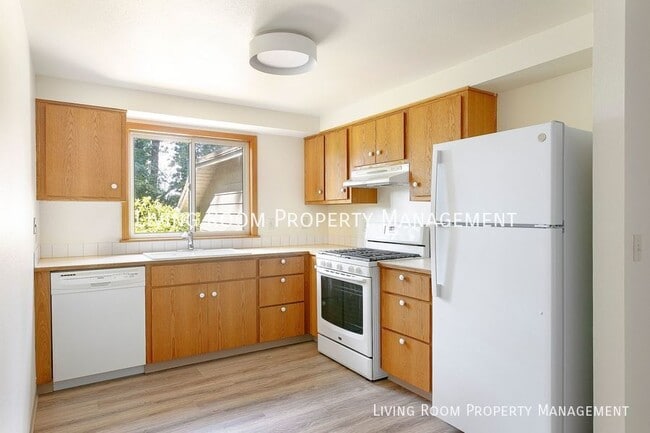 Building Photo - 9809 SW 49th Ave