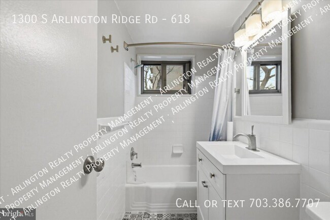 Building Photo - 1300 S Arlington Ridge Rd