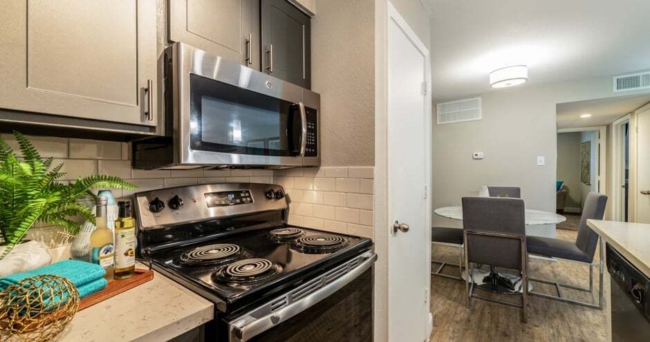 Primary Photo - Flintridge Apartment Homes