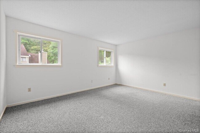 Building Photo - 605 A Heritage Hls