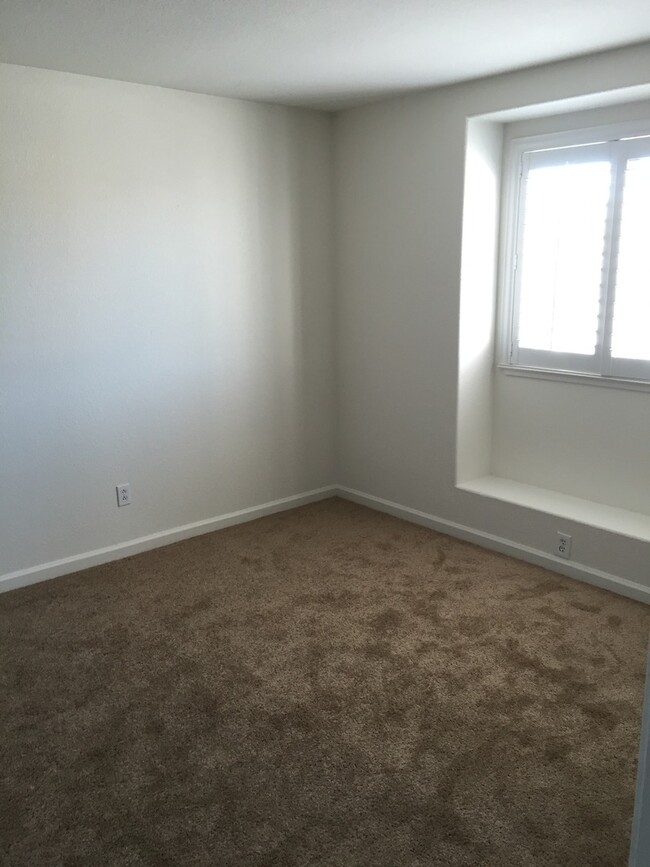 Building Photo - 4 Bed, 3.5 Bath Antioch Home with Loft