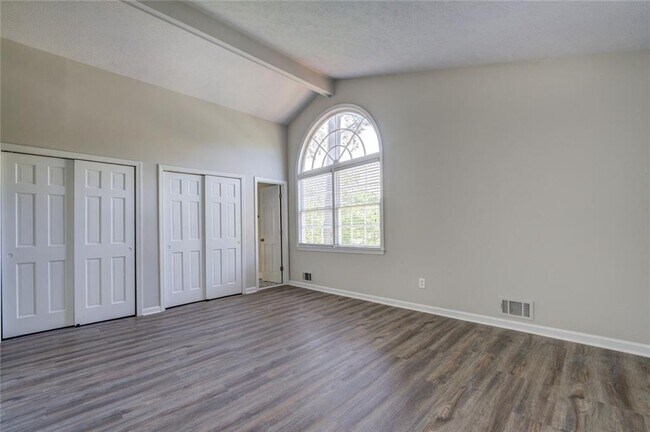 Building Photo - 4566 Mountain Creek Dr