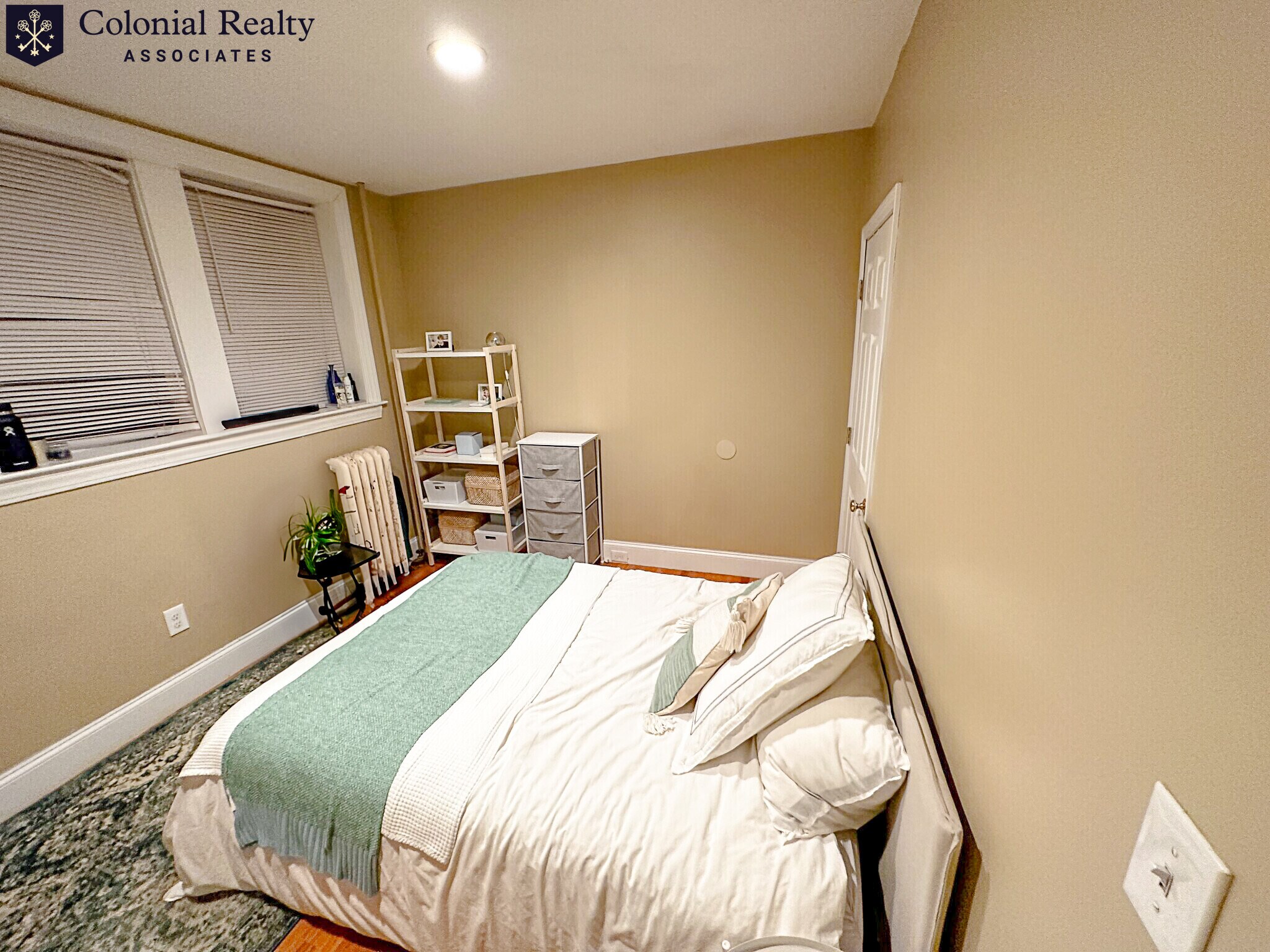 Building Photo - 72 Egmont St