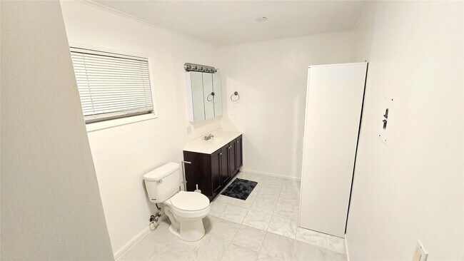 Building Photo - 536 NW 45th St