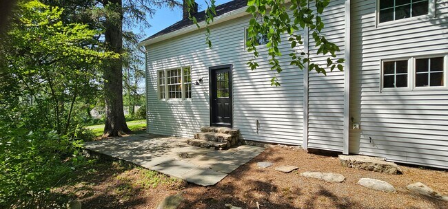 Building Photo - 50 Mountain Rd