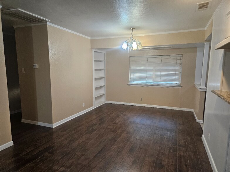 Building Photo - 3711 Stafford St