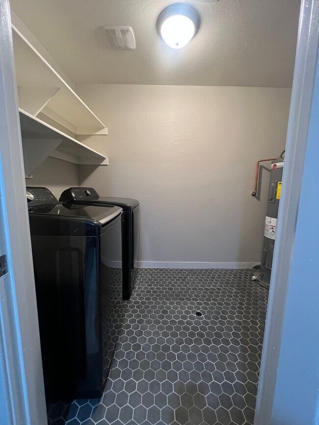 Building Photo - 4011 S 24th St