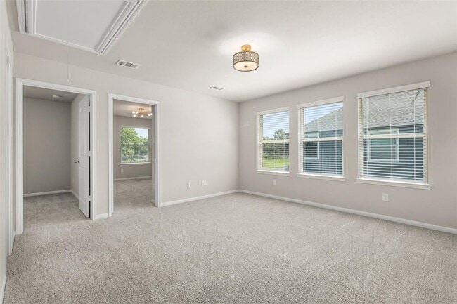 Building Photo - 7325 Hinsdale Dr