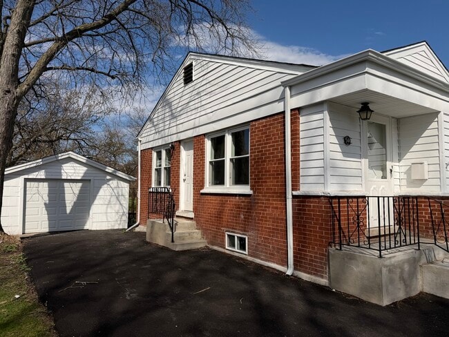 Building Photo - 544 Glendale Ave