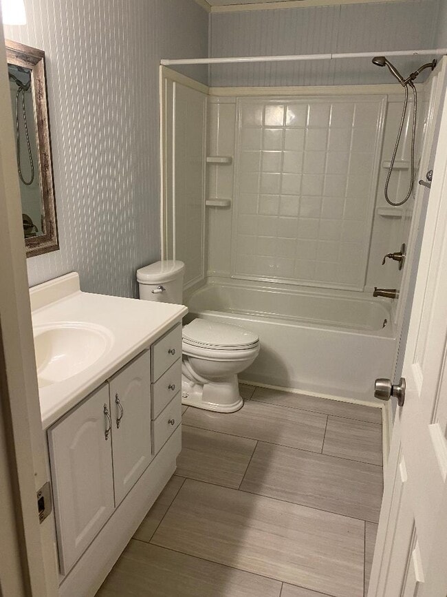 Building Photo - 4069 Coopers Hill Dr SE