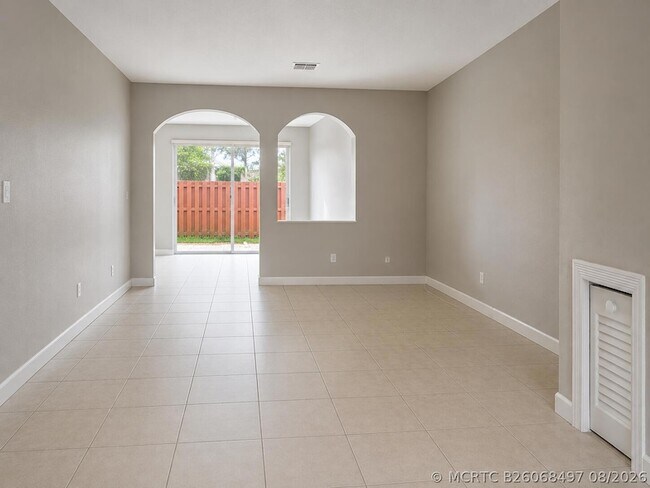 Building Photo - 5610 NW 107th Ave