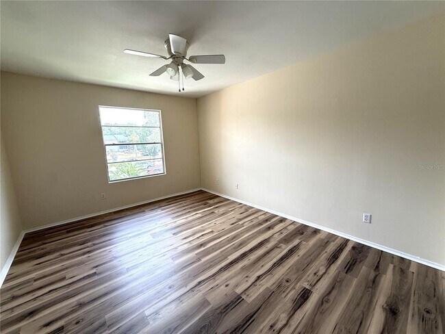 Building Photo - 1400 Gandy Blvd N