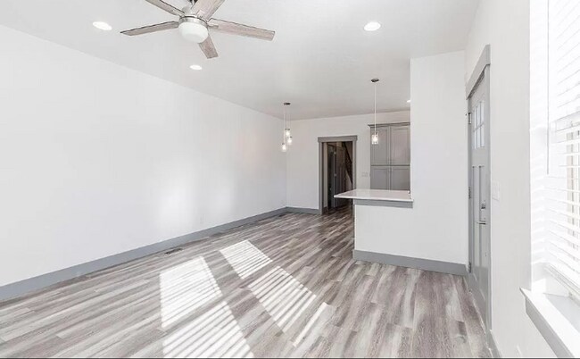 Building Photo - 3 bed 2.5 bath townhome in heart of Meridian
