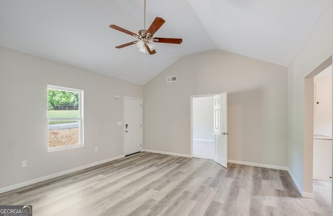Building Photo - 114 Lyla Ln