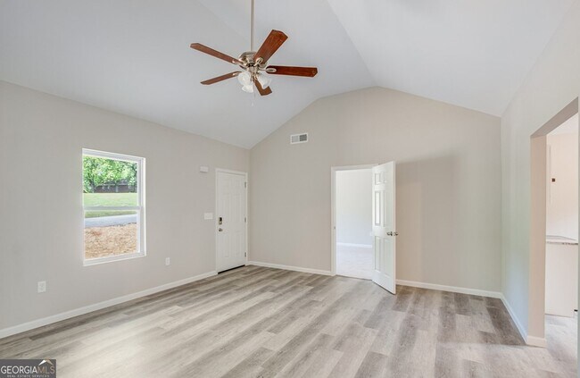Building Photo - 117 Lyla Ln