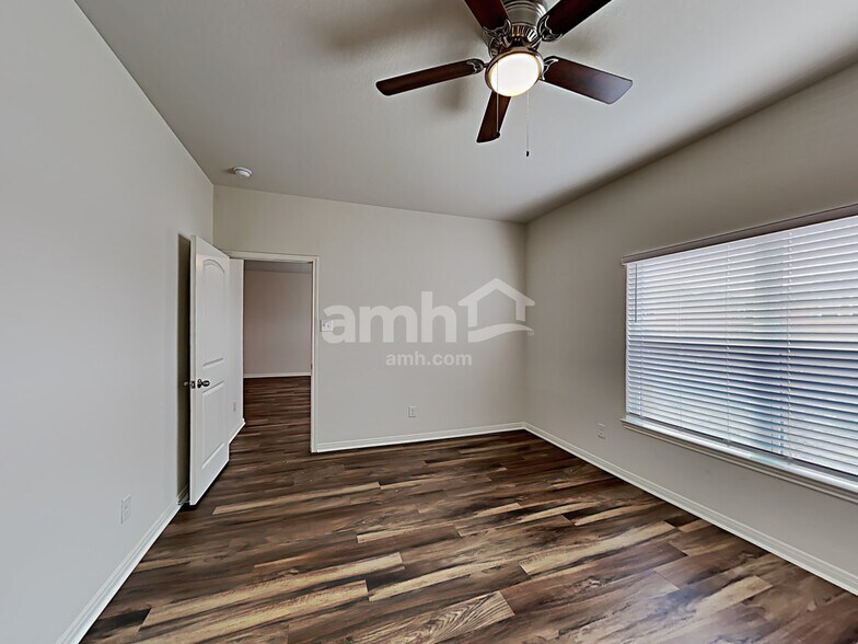 Building Photo - 12250 Commander Dr