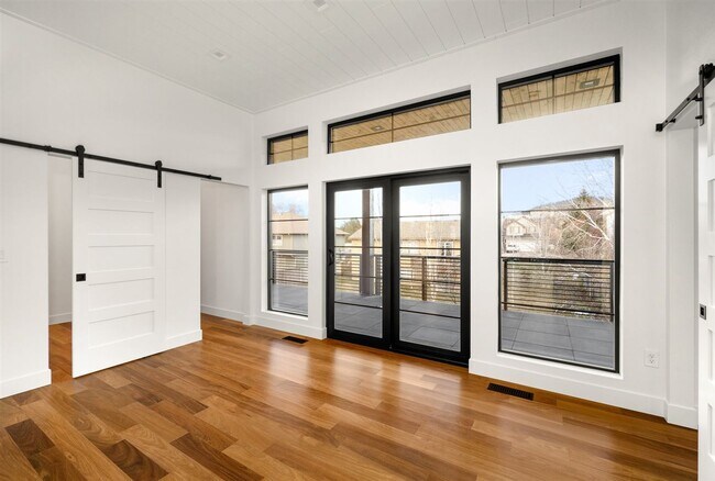 Building Photo - Modern Newly Built 4 Bed, 3 Bath Home!