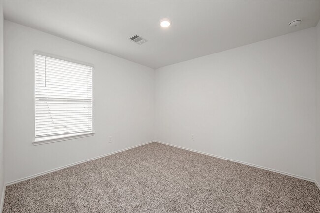 Building Photo - 5619 Vintage Oakmont Dr