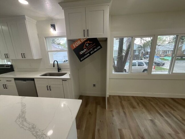 Building Photo - 4 Bedroom 2 Bath Home- Dog Friendly- Purchase optional.