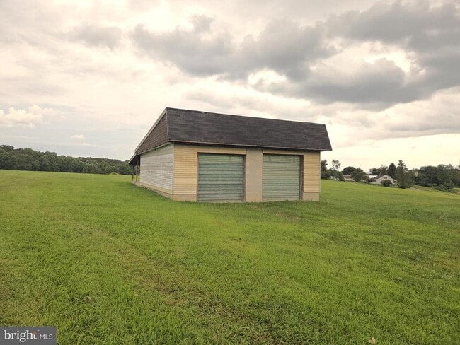 Building Photo - 2264 Blue Ball Rd