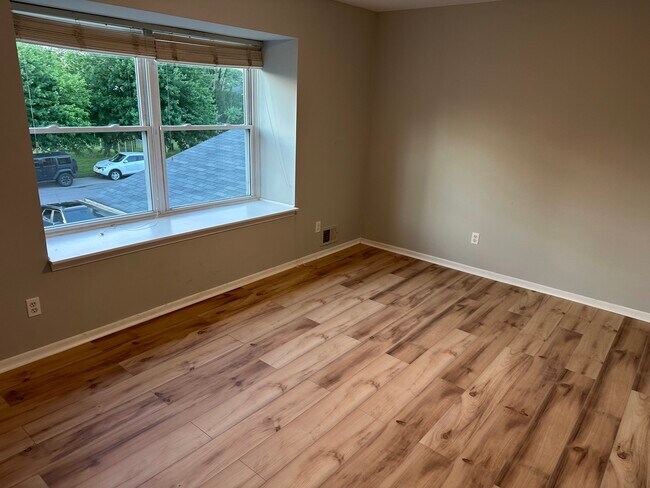 Building Photo - 31120 Hunters Dr