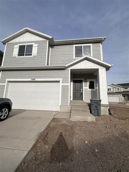 Building Photo - 1545 W Bravo Dr