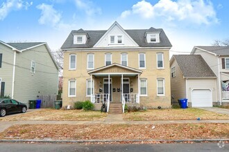 Building Photo - 422-424 W 30th Street