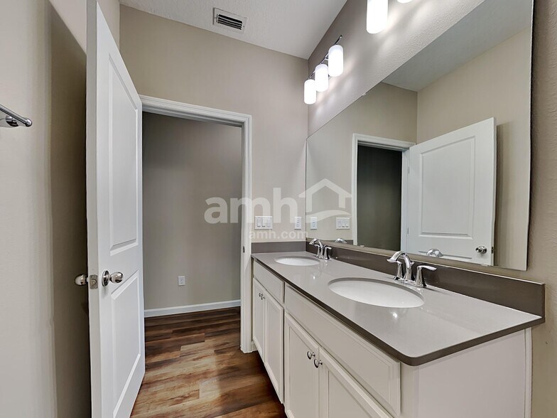 Building Photo - 179 Spruce Pt