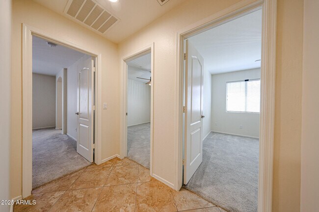 Building Photo - 12848 W Desert Mirage Dr