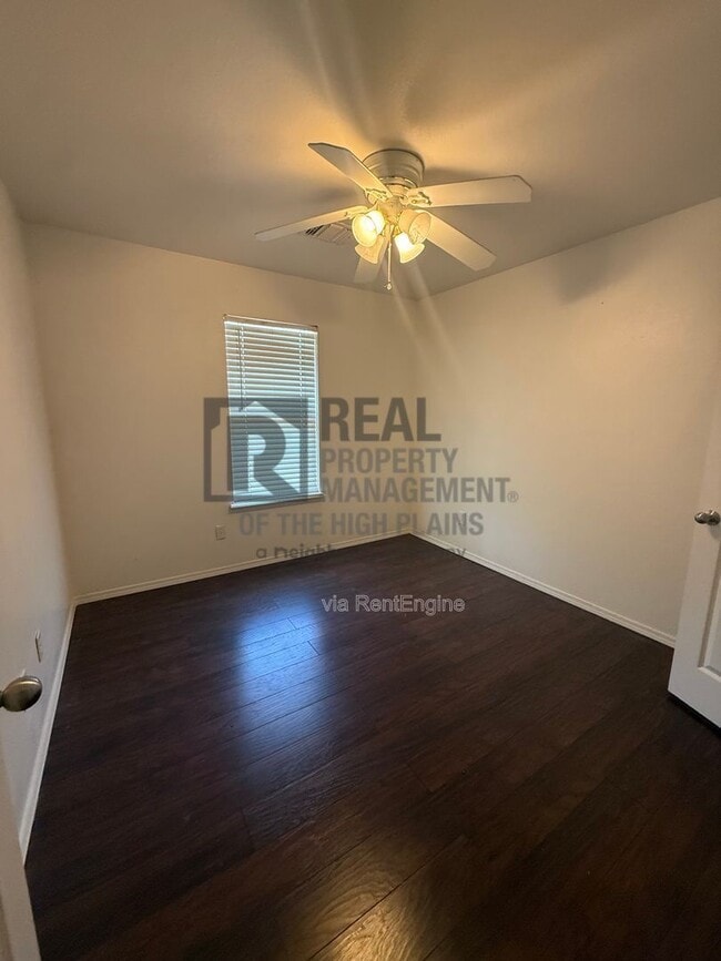 Building Photo - 4505 Pine St