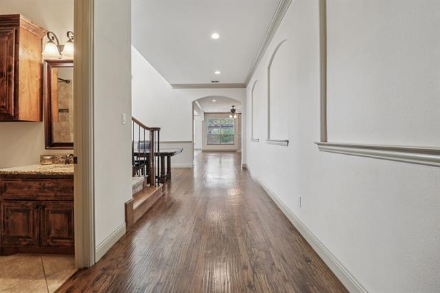 Building Photo - 8217 Almont Dr