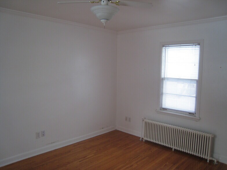Bedroom - 1531 Portland Ave