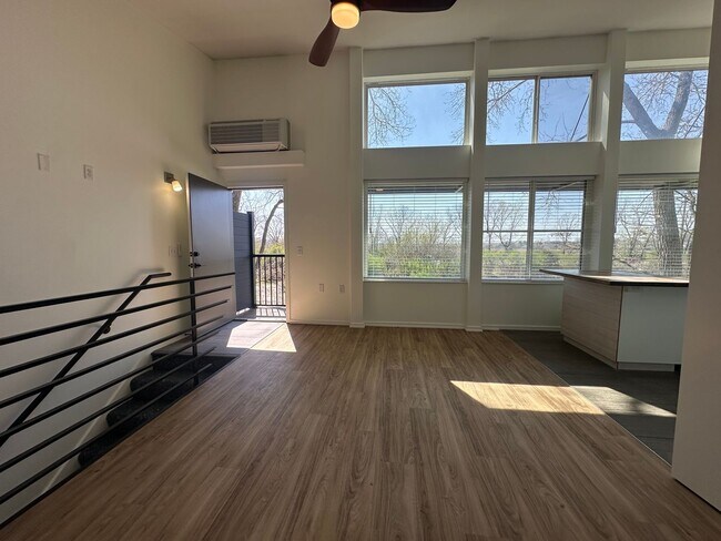 Building Photo - 3048 Anderberg Dr