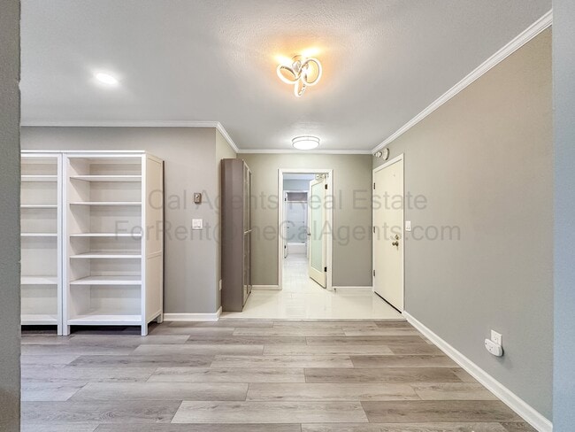 Building Photo - 3 Admiral Dr