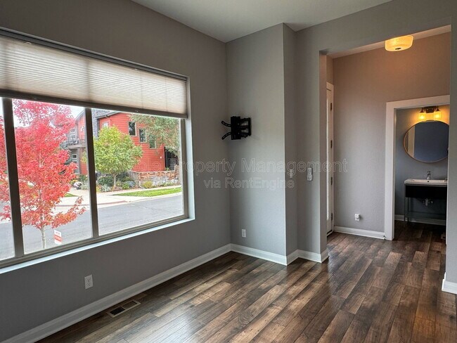 Building Photo - 6771 Larsh Dr