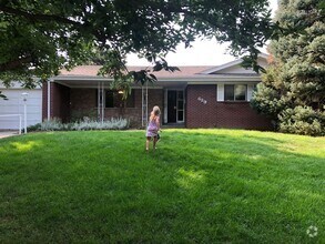 Building Photo - Spacious 5BR House in Denver